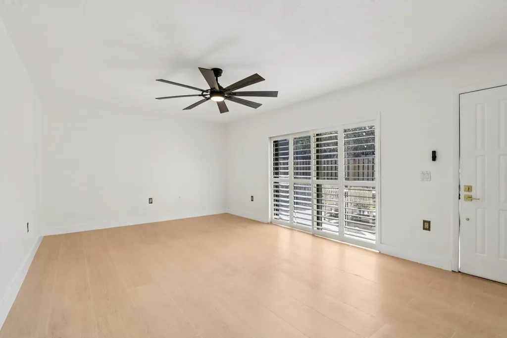 2911 SW 22nd Circle Delray Beach FL 33445