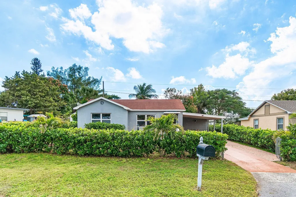 930 43rd Street West Palm Beach FL 33407