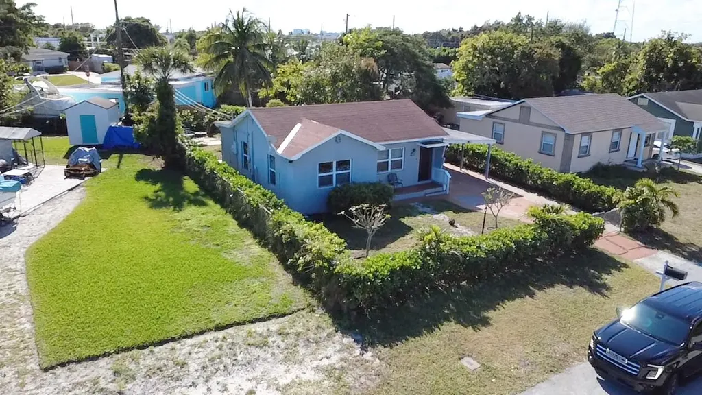 930 43rd Street West Palm Beach FL 33407