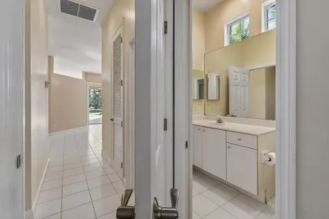 408 SW Horseshoe Bay Port St Lucie FL 34986