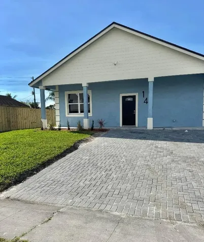 140 SW 6th Avenue South Bay FL 33493