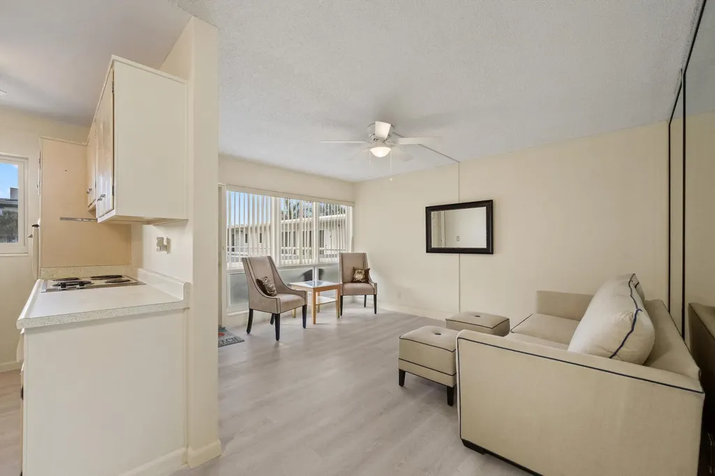 3205 SE 7th Street Pompano Beach FL 33062