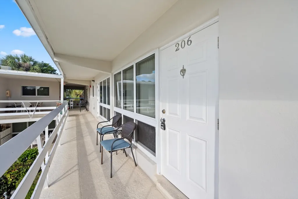 3205 SE 7th Street Pompano Beach FL 33062