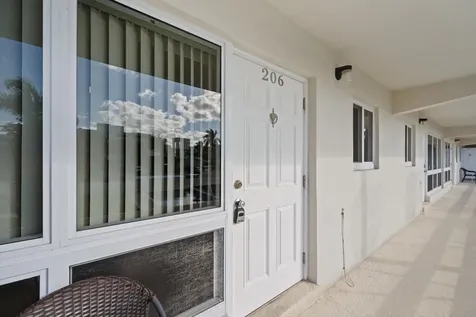 3205 SE 7th Street Pompano Beach FL 33062