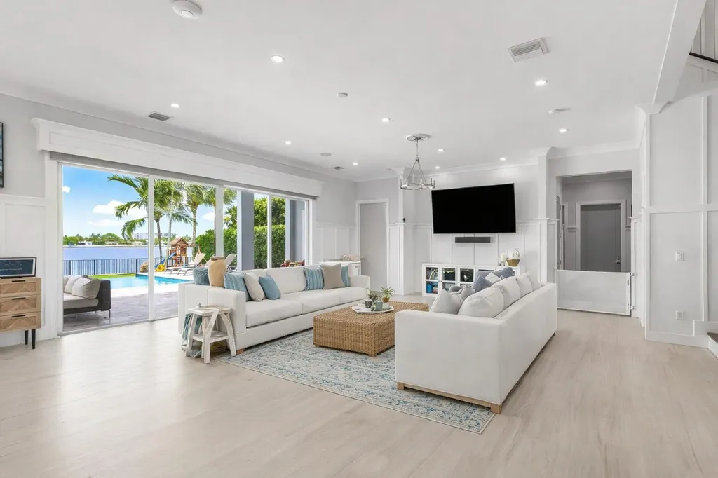 2100 Notre Dame Drive Lake Worth Beach FL 33460