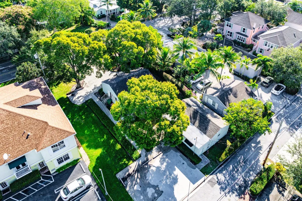 138 N Swinton Avenue Delray Beach FL 33444