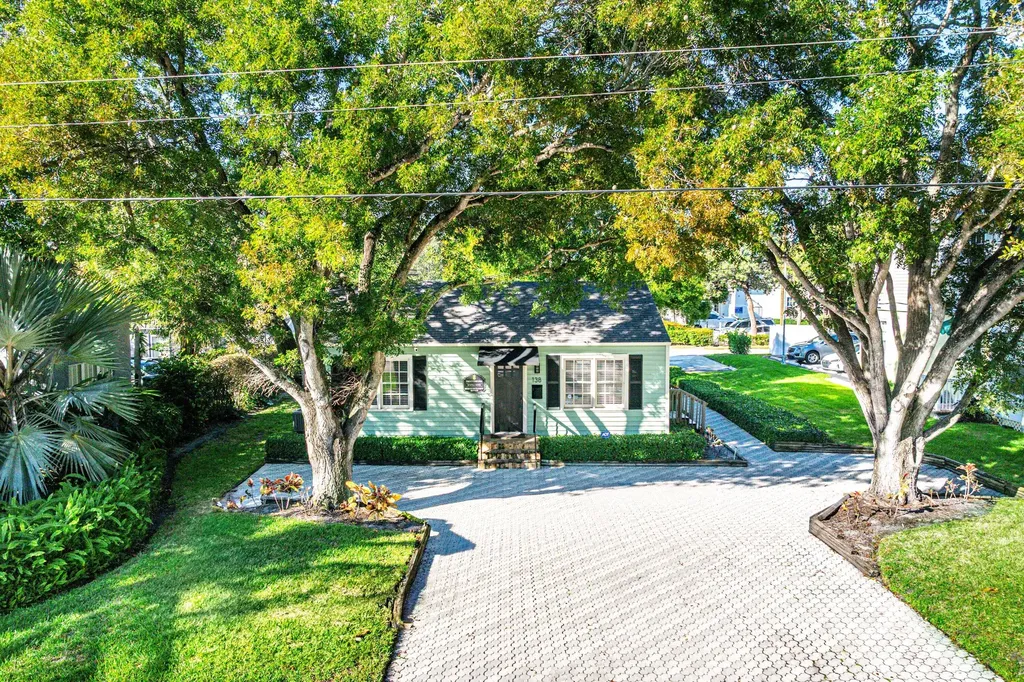 138 N Swinton Avenue Delray Beach FL 33444