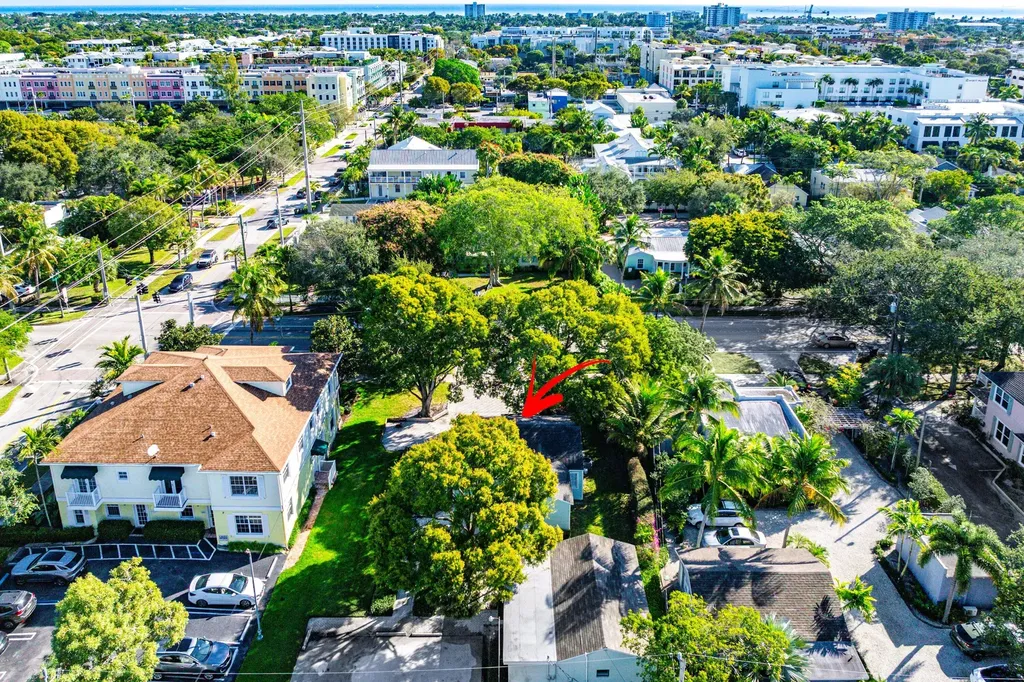 138 N Swinton Avenue Delray Beach FL 33444