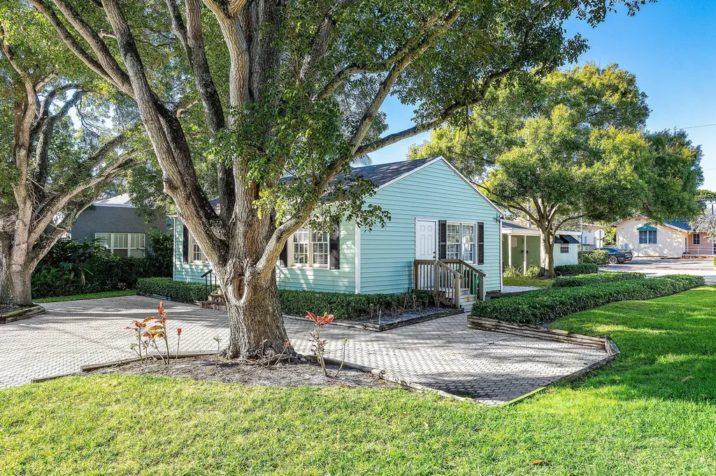 138 N Swinton Avenue Delray Beach FL 33444