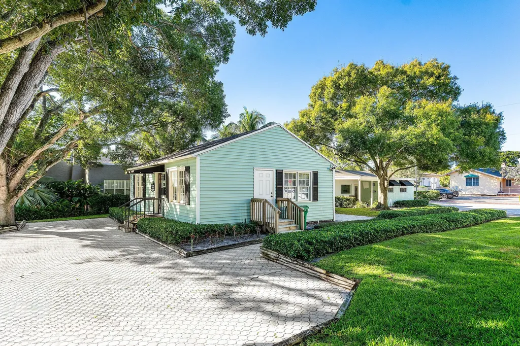 138 N Swinton Avenue Delray Beach FL 33444