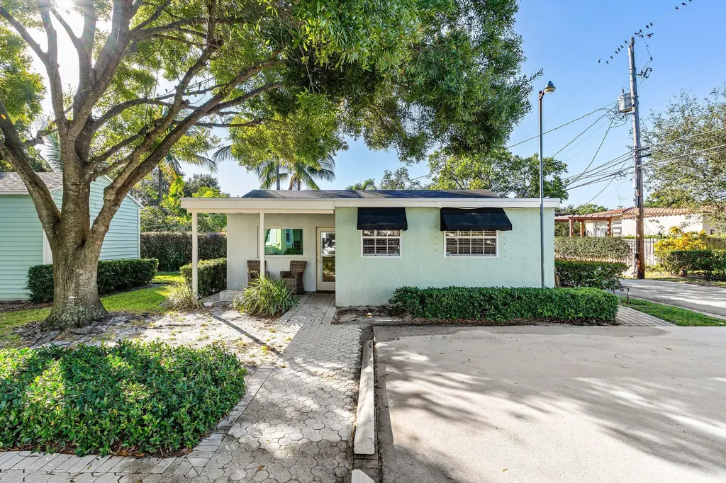 138 N Swinton Avenue Delray Beach FL 33444
