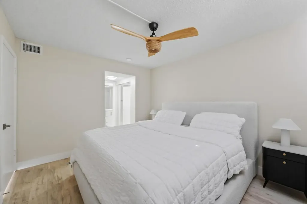 3648 N University Drive Coral Springs FL 33065
