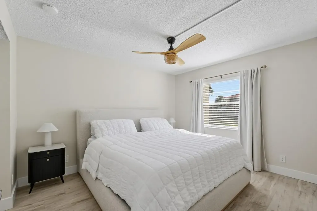 3648 N University Drive Coral Springs FL 33065