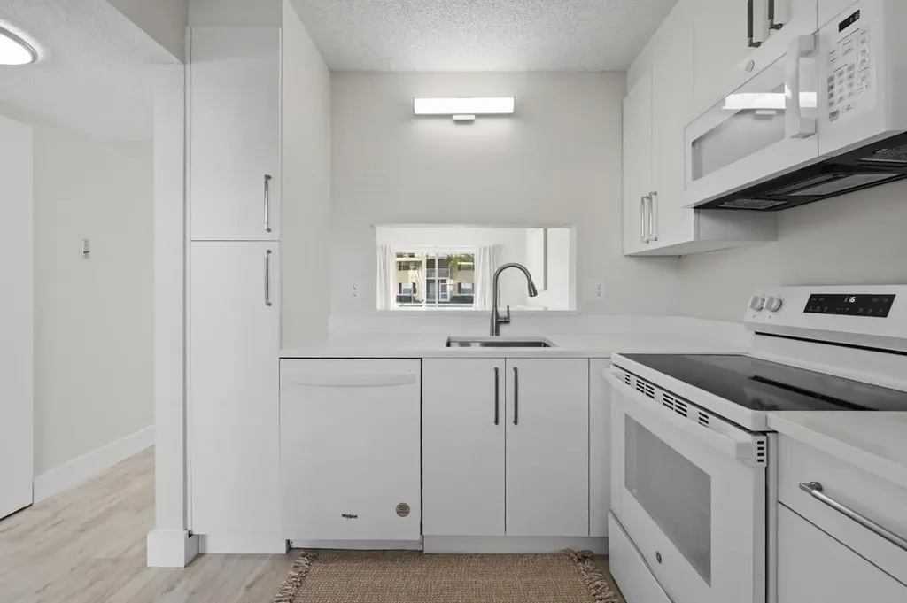 3648 N University Drive Coral Springs FL 33065