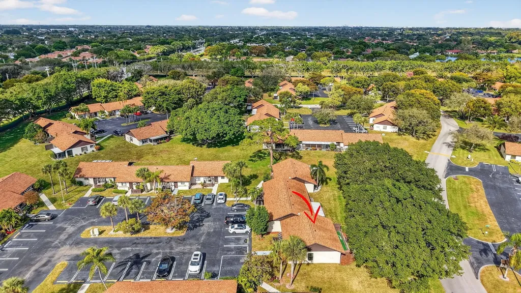 28 Via De Casas Norte Boynton Beach FL 33426