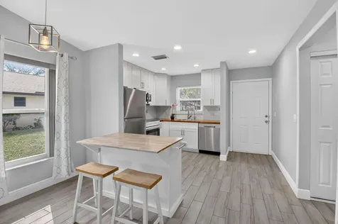 28 Via De Casas Norte Boynton Beach FL 33426