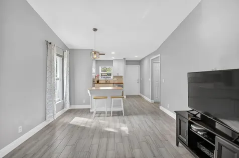 28 Via De Casas Norte Boynton Beach FL 33426