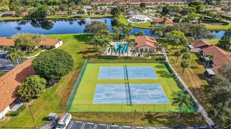 28 Via De Casas Norte Boynton Beach FL 33426