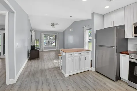 28 Via De Casas Norte Boynton Beach FL 33426