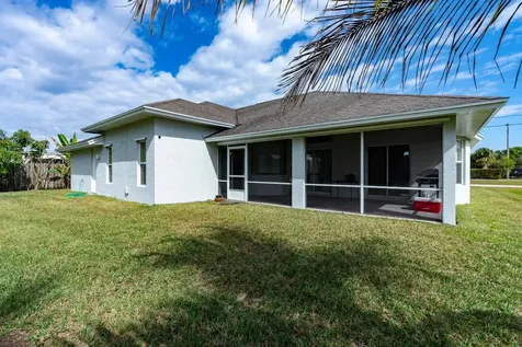 5240 NW Jannebo Street Port St Lucie FL 34986