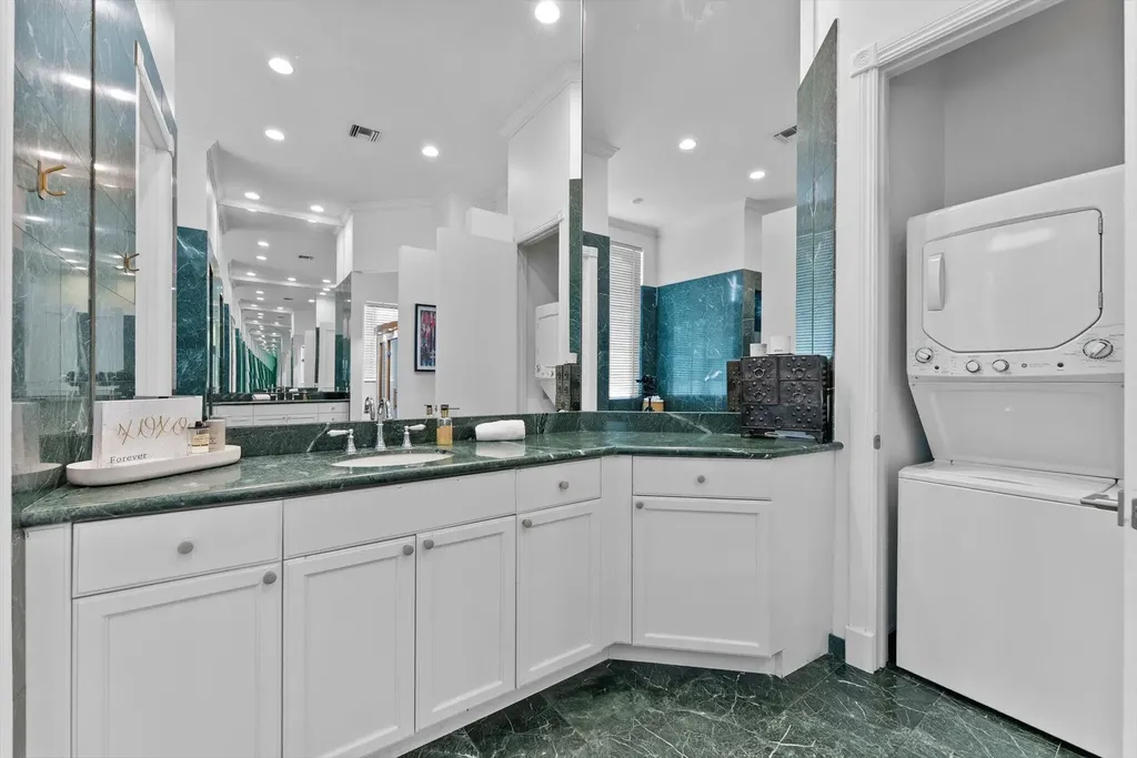 7955 Mandarin Drive Boca Raton FL 33433