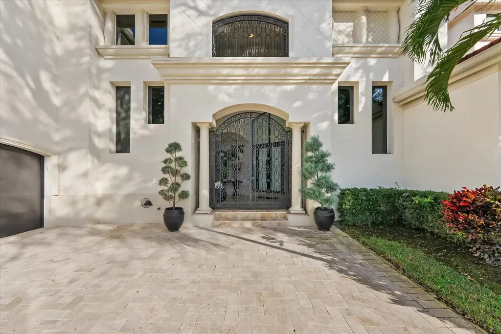 7955 Mandarin Drive Boca Raton FL 33433