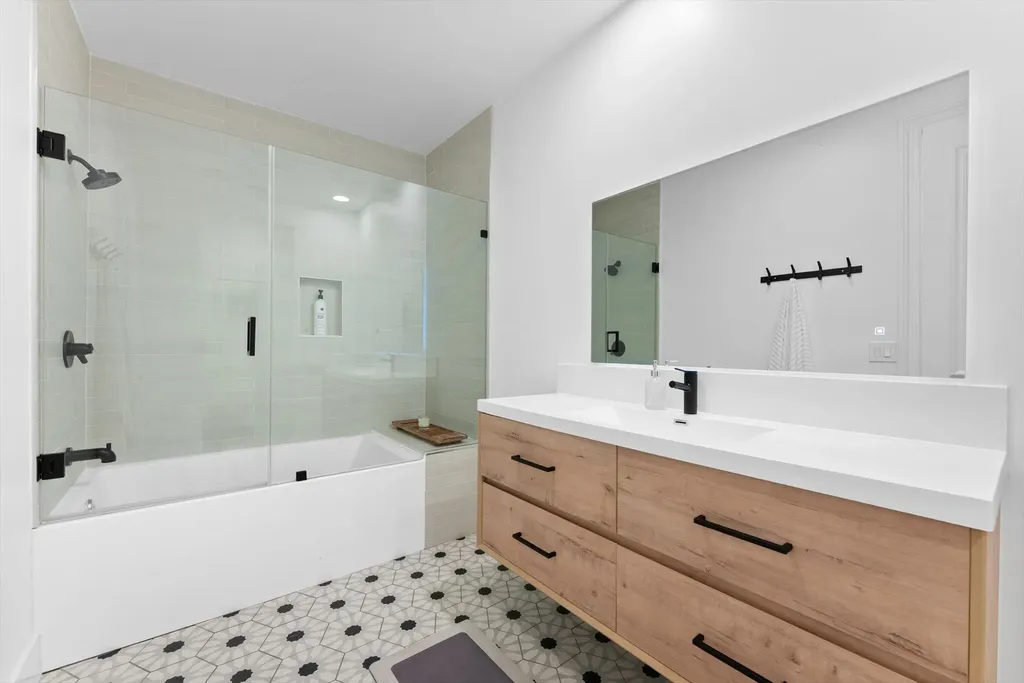7955 Mandarin Drive Boca Raton FL 33433