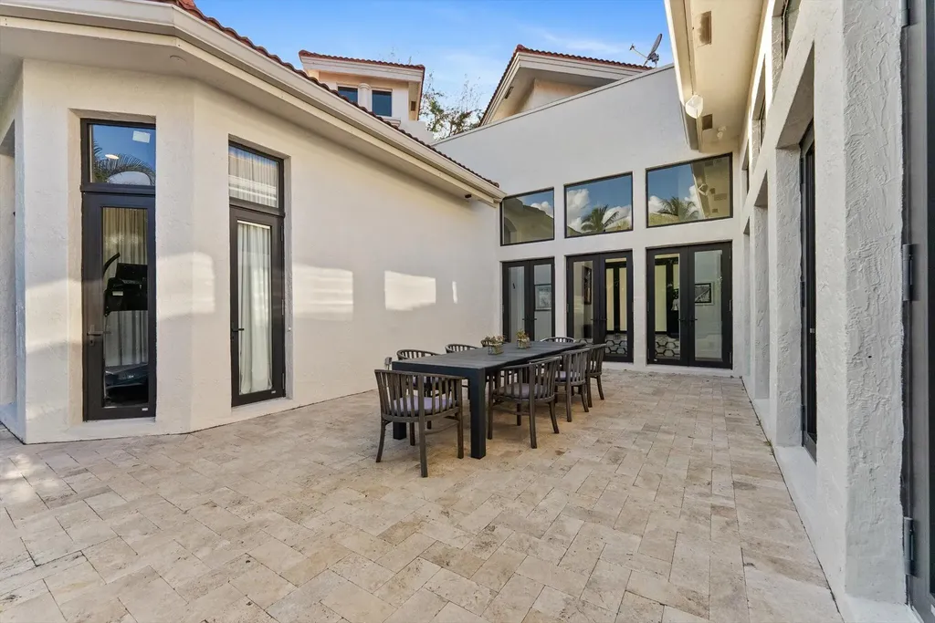 7955 Mandarin Drive Boca Raton FL 33433