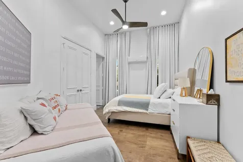 7955 Mandarin Drive Boca Raton FL 33433