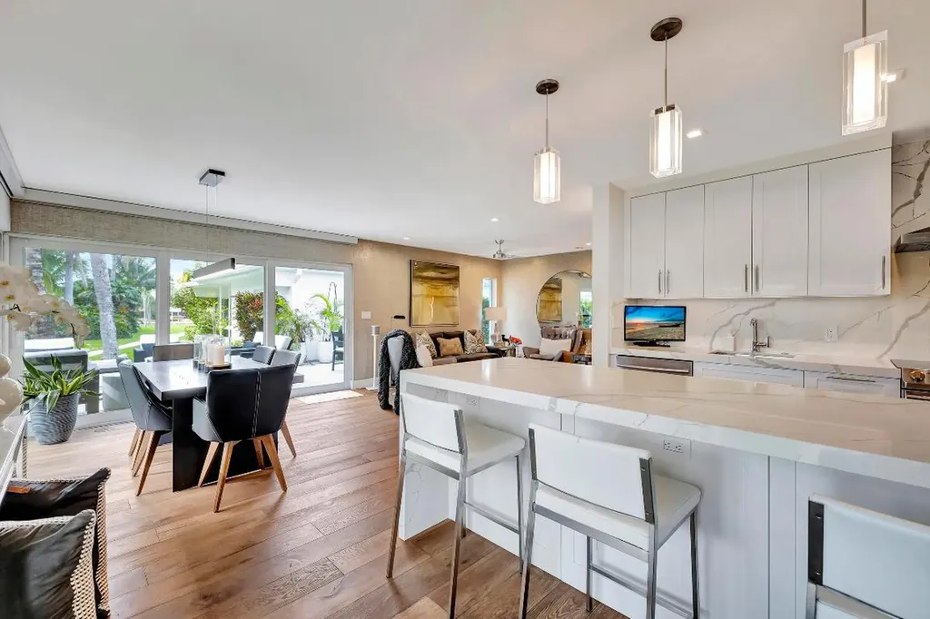 1212 Hillsboro Mile Hillsboro Beach FL 33062