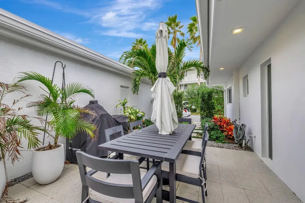 1212 Hillsboro Mile Hillsboro Beach FL 33062