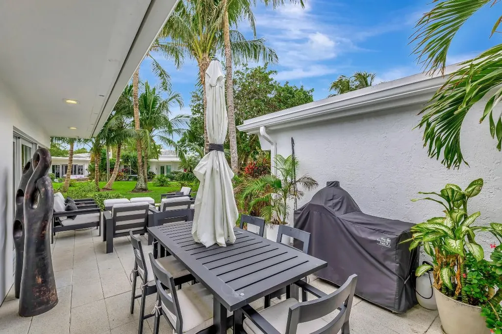 1212 Hillsboro Mile Hillsboro Beach FL 33062