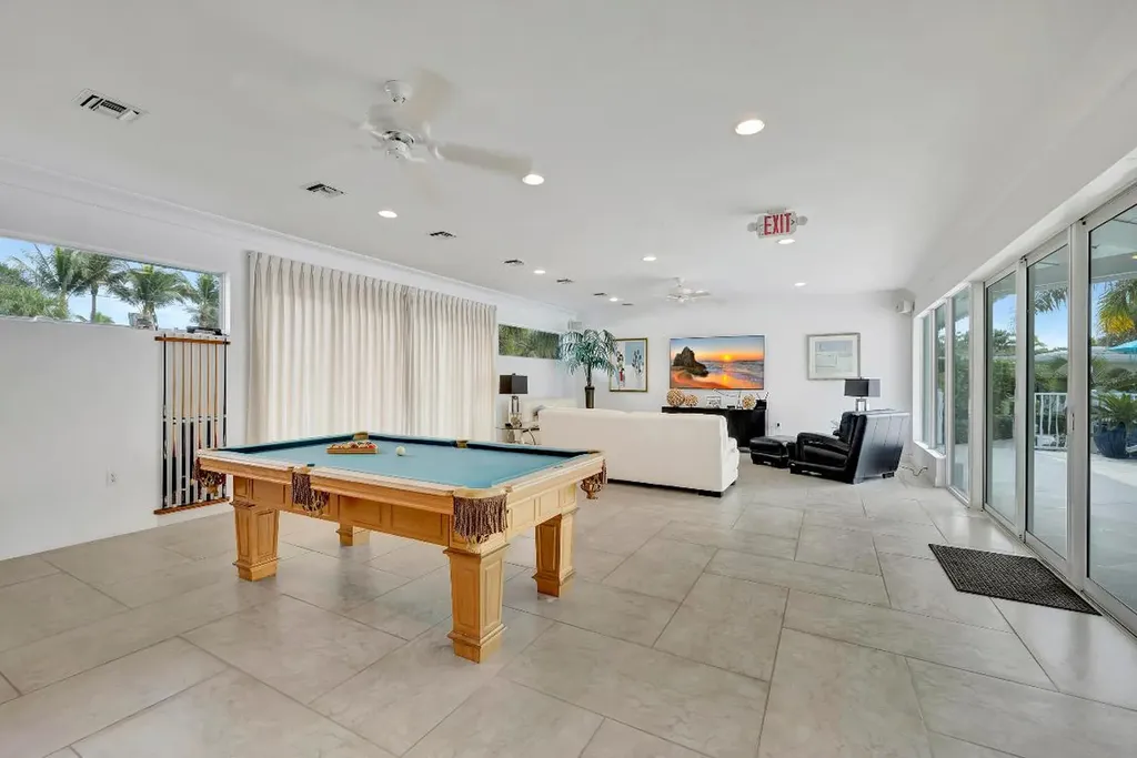 1212 Hillsboro Mile Hillsboro Beach FL 33062