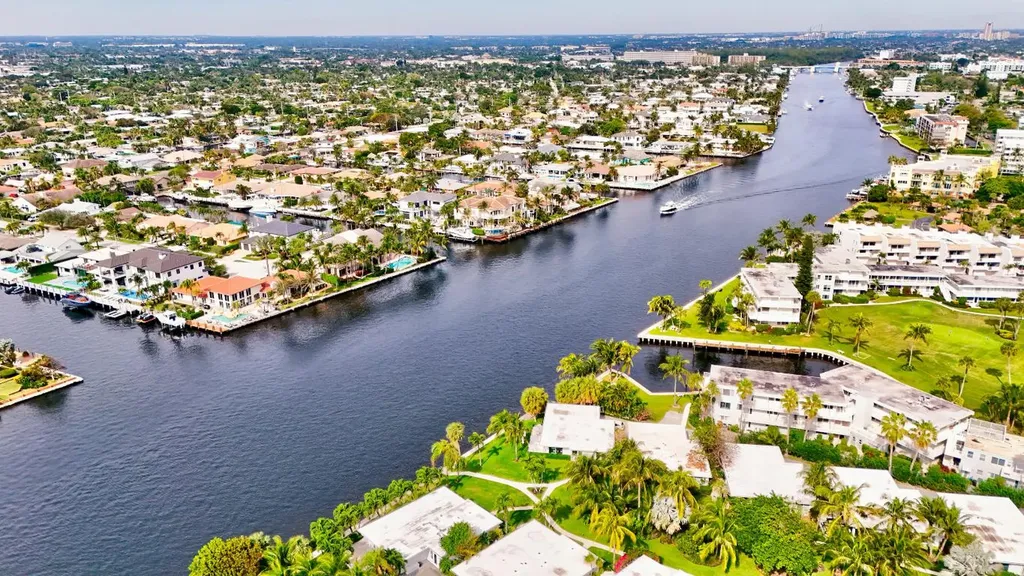 1212 Hillsboro Mile Hillsboro Beach FL 33062