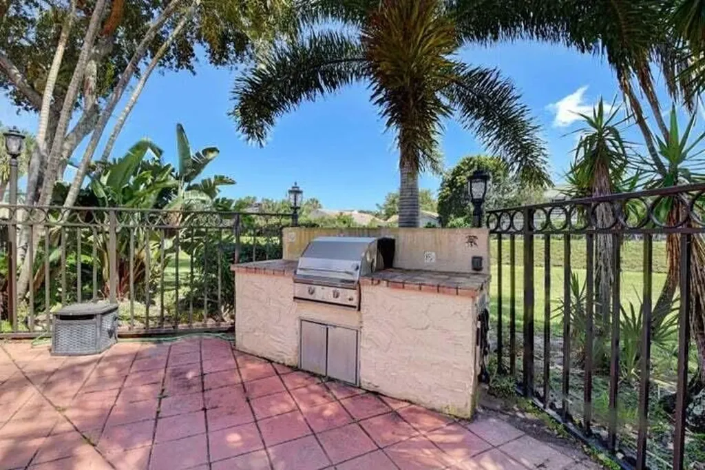 6030 Verde Trail S Boca Raton FL 33433