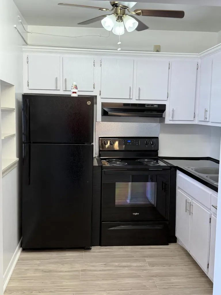 2960 Lake Osborne Drive Lake Worth Beach FL 33461