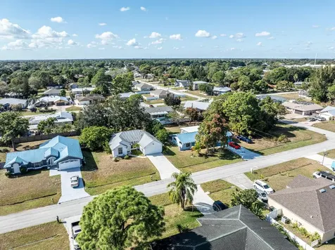 1116 SE Puritan Lane Port St Lucie FL 34983