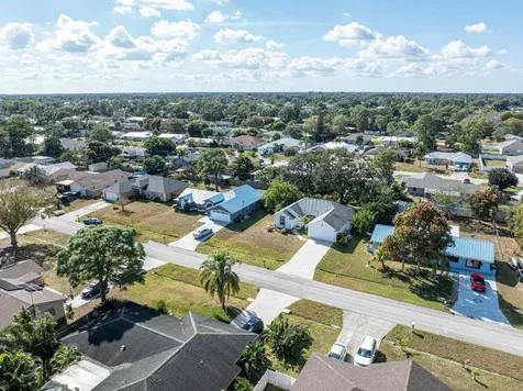 1116 SE Puritan Lane Port St Lucie FL 34983