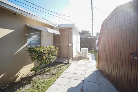 3595 Elizabeth Road Lake Worth FL 33461