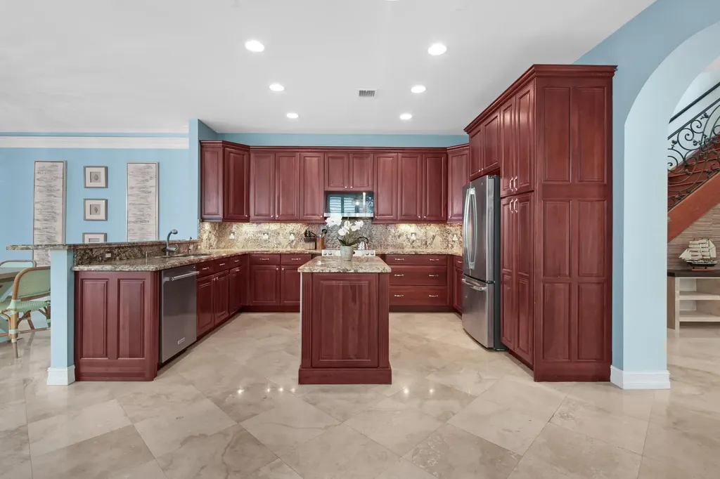 814 N Victoria Park Road Fort Lauderdale FL 33304