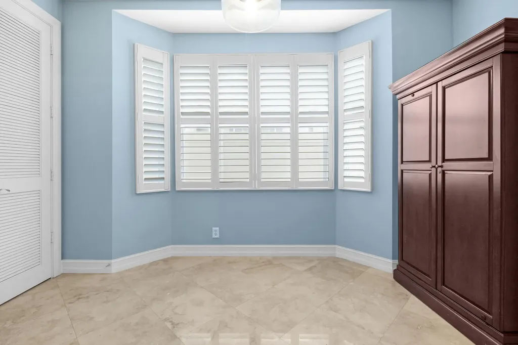814 N Victoria Park Road Fort Lauderdale FL 33304
