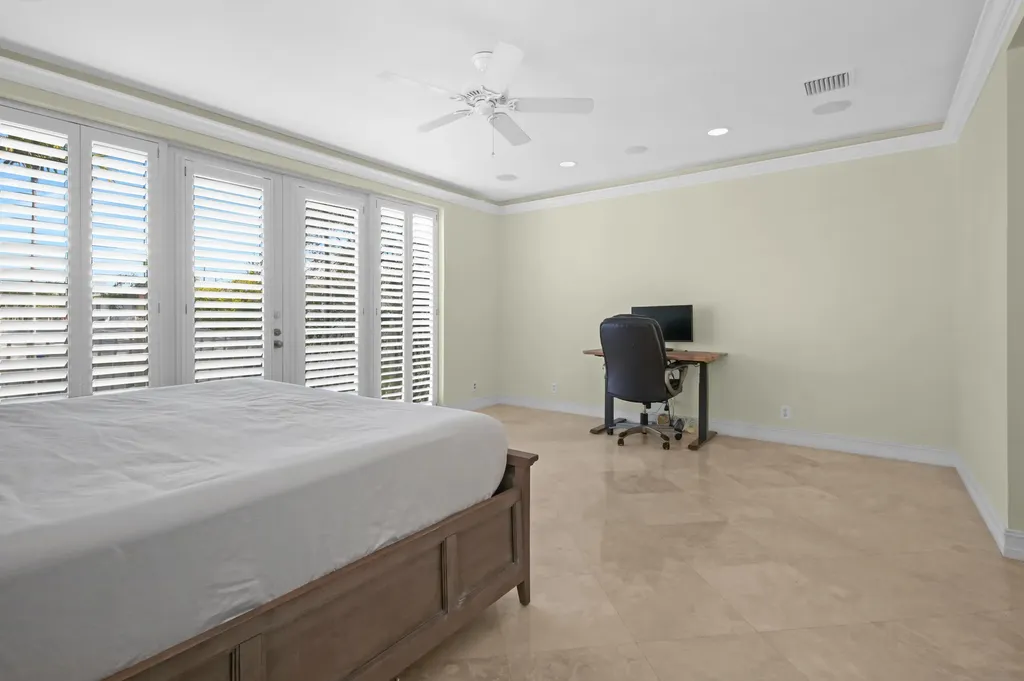 814 N Victoria Park Road Fort Lauderdale FL 33304