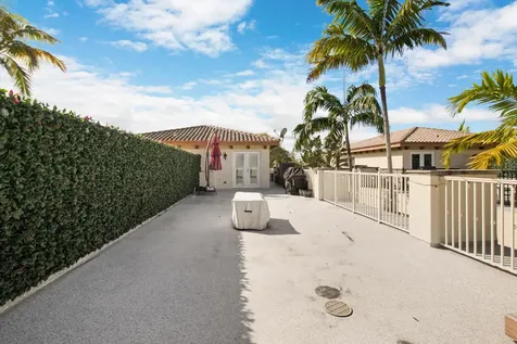 814 N Victoria Park Road Fort Lauderdale FL 33304