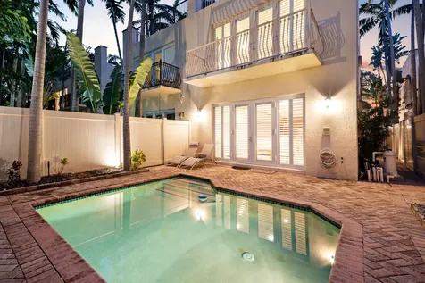 814 N Victoria Park Road Fort Lauderdale FL 33304