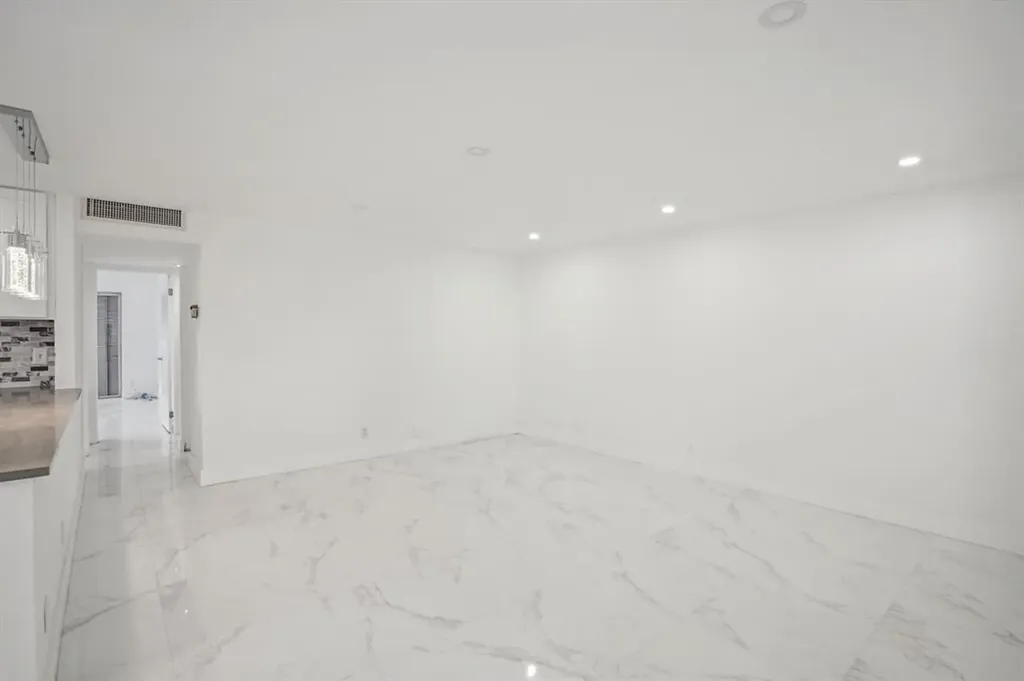 100 Monaco C Delray Beach FL 33446