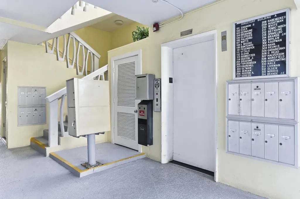100 Doolen Court North Palm Beach FL 33408