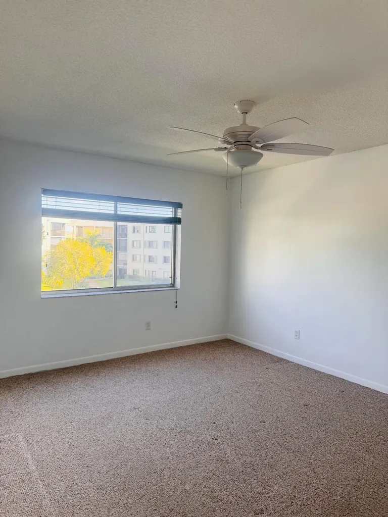 3178 Via Poinciana Lake Worth FL 33467