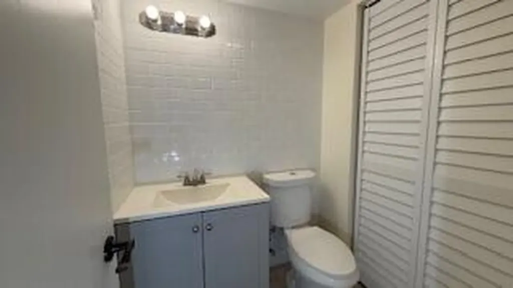 100 Stratford H West Palm Beach FL 33417