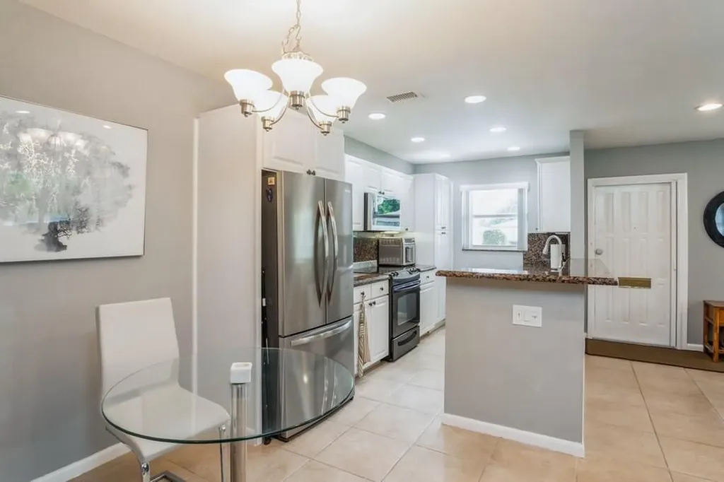 1230 S Drive Way Delray Beach FL 33445