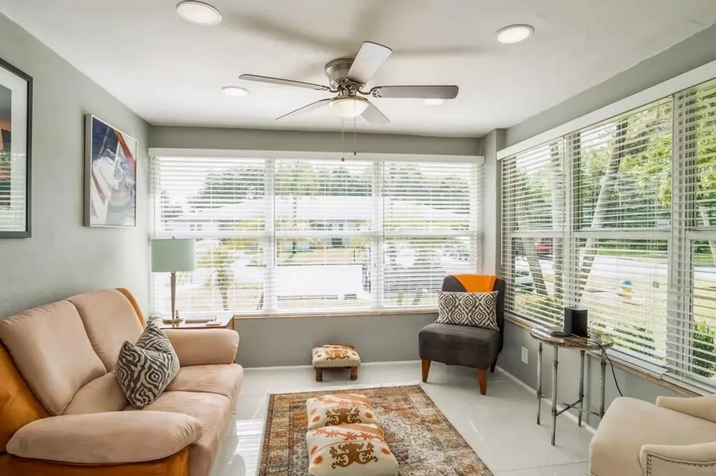 1230 S Drive Way Delray Beach FL 33445